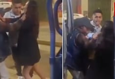 Cobradora y pasajera se agarran a golpes en combi de Huancayo