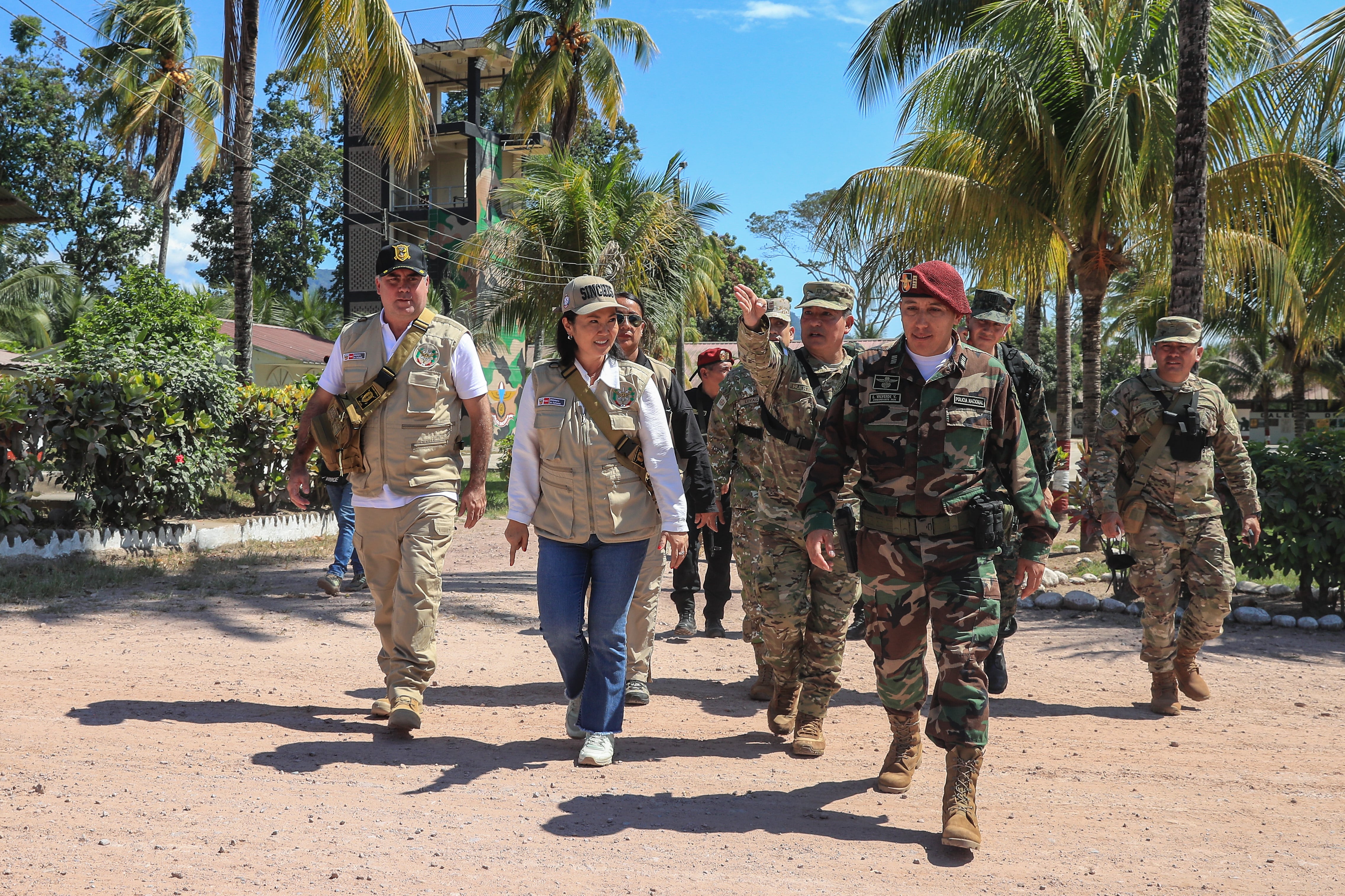 La presidenta destacó el trabajo de las Fuerzas Armadas y la Policía Nacional durante su visita a la base contraterrorista Valle Esmeralda, en la región Junín. FOTO: PRESIDENCIA