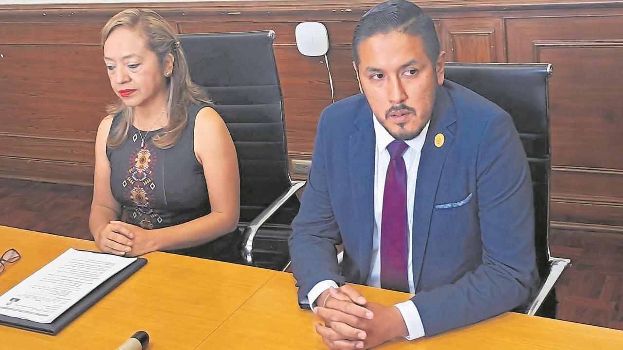 Tras haber sido denunciado por presunto acoso sexual a una psicóloga, la Secretaría de Ética y Deontología suspendió a Gerardo Florián por tres meses; pero el apeló a Lima.