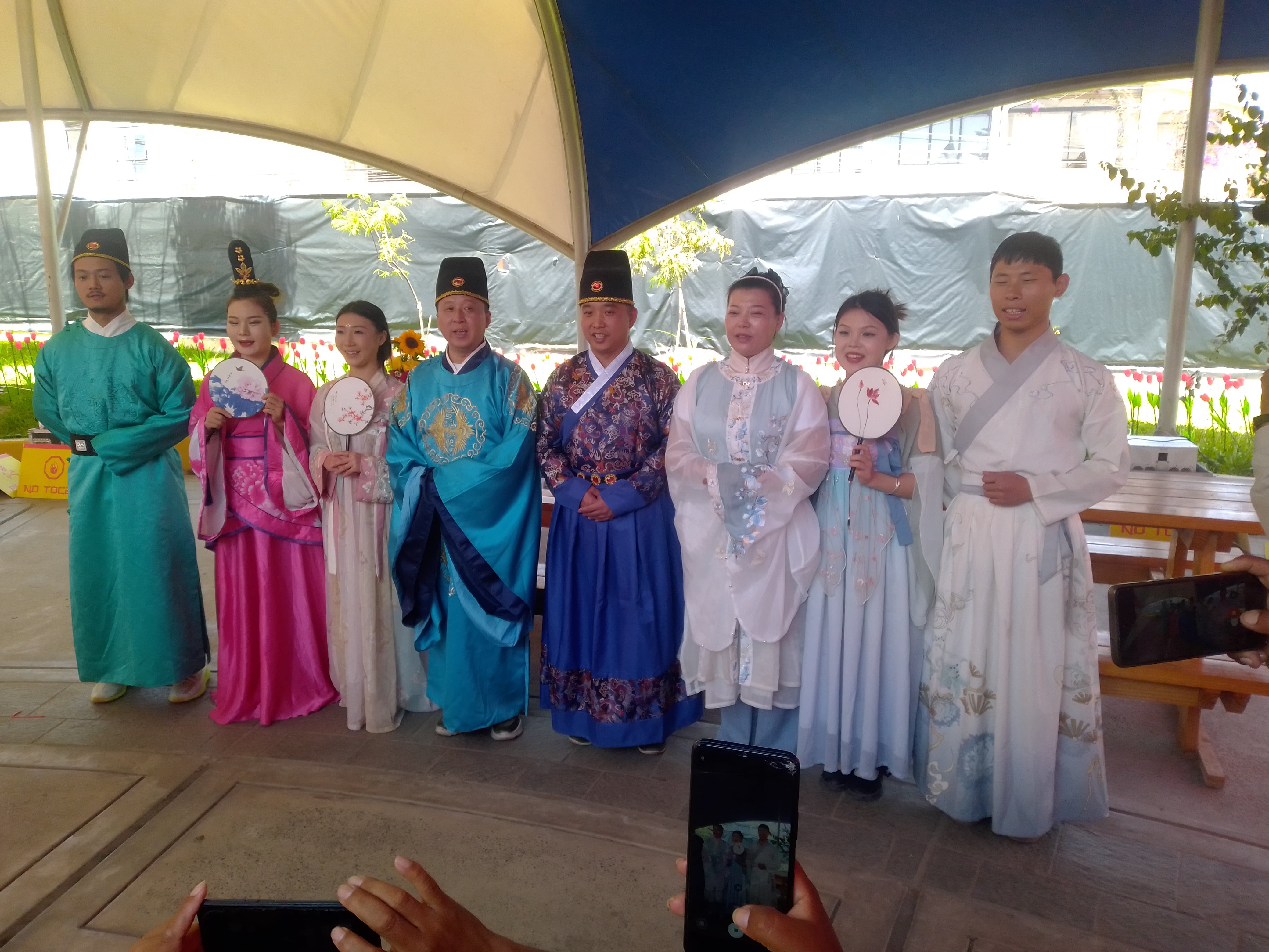 Milenaria tradición de los “cambia rostros” así como como del “circo chino” se presentan hasta éste domingo en el Parque de la Familia. (Foto: Adrian Apaza)