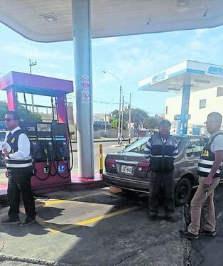 Operativo se ejecutó en el grifo Texas ubicado en la avenida Jorge Basadre Grohmann, de Tacna. (Foto: Difusión)