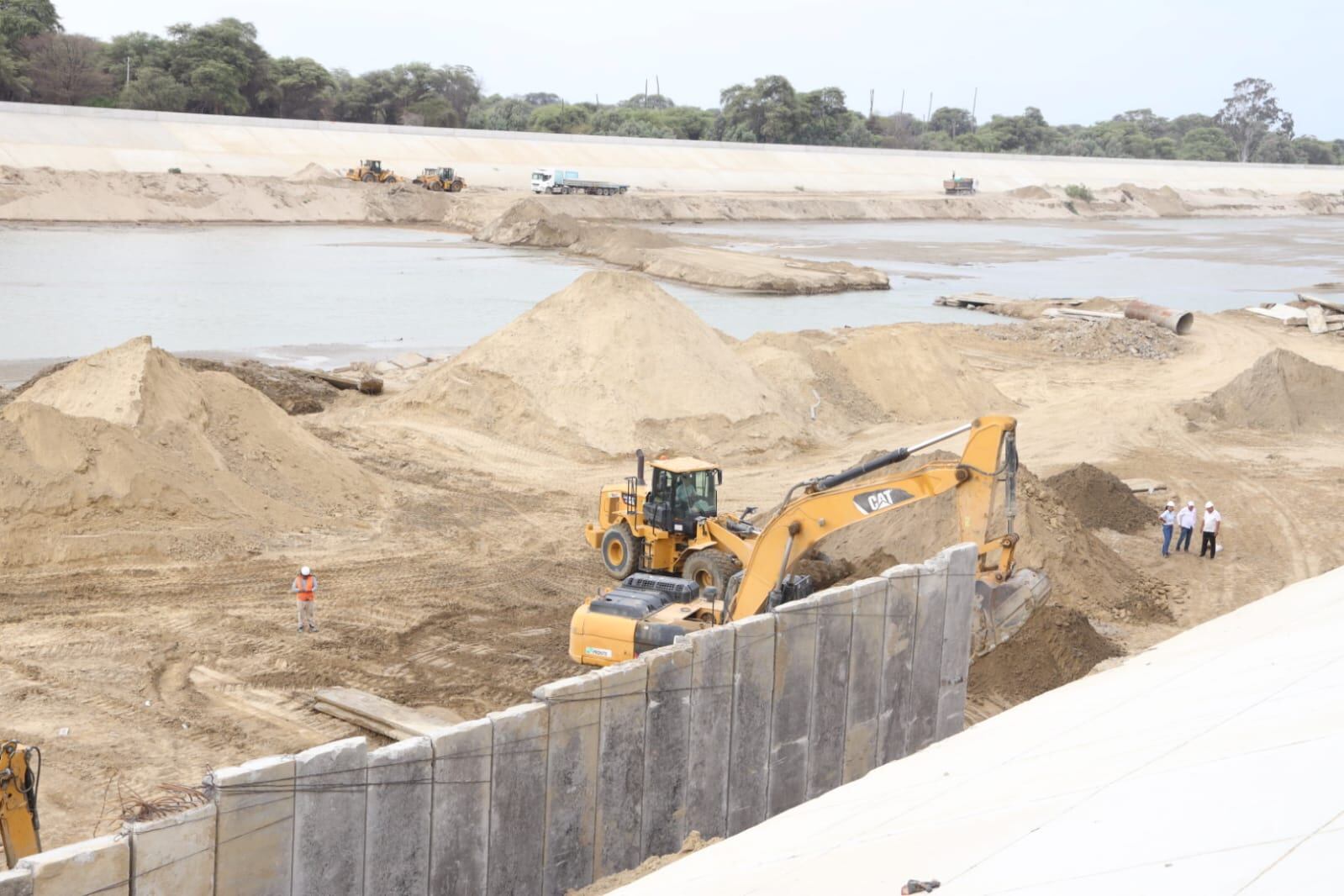 El decano del Colegio de Ingenieros, Hermer Alzamora, precisó que el gobierno regional debe realizar la denuncia respectiva y hacer efectiva las cartas fianzas