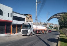 Moquegua: Cisterna boliviana que llevaba combustible choca con poste en Samegua