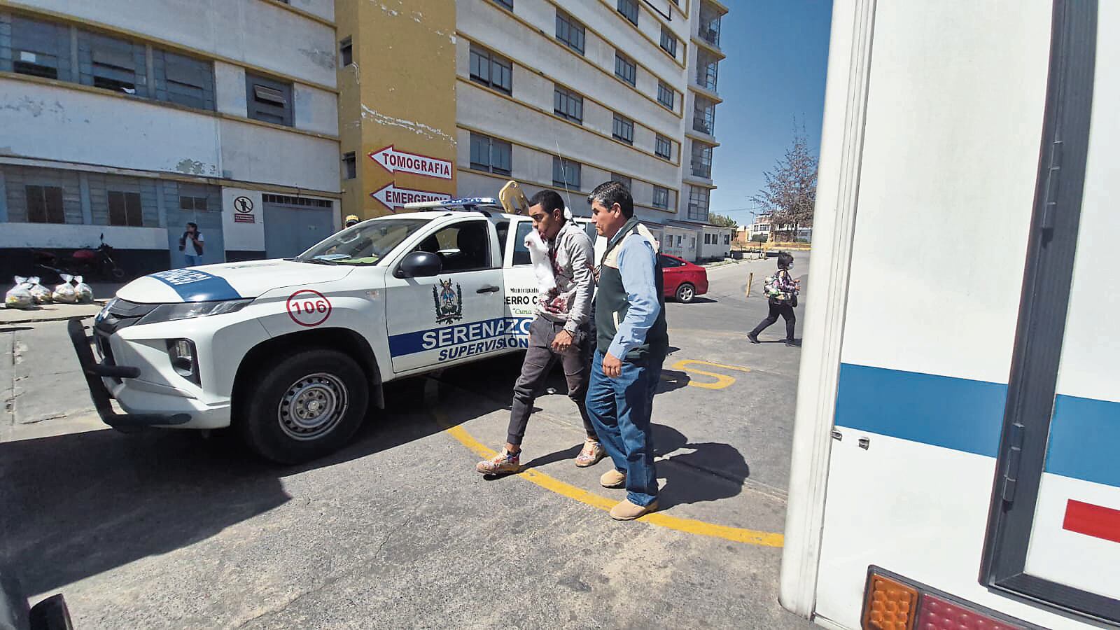 Fueron llevados de emergencia al hospital Honorio Delgado Espinoza. Foto: GEC.