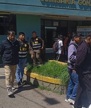 Padre e hijo se encuentran en sede del Depincri para ser investigados por siete días