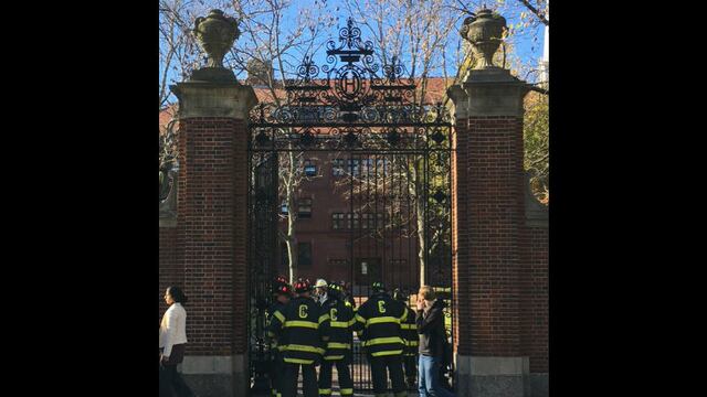 Evacúan edificios de Harvard por amenaza de bomba