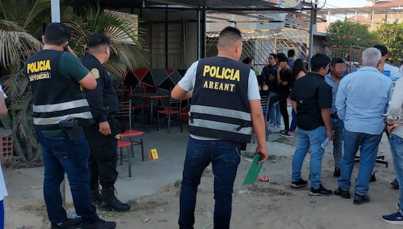 Policía del Depincri investiga cómo es que el arma del empresario Eduardo Mogollón, asesinado en un restaurante y que fue entregada a un familiar de él, apareció en manos de dos detenidos