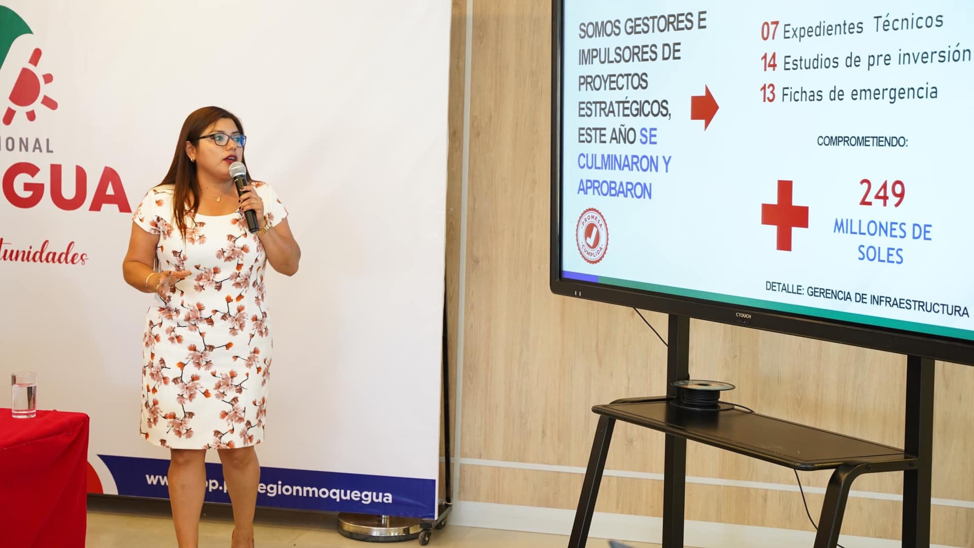 La gobernadora de Moquegua Gilia Gutiérrez y sus funcionarios presentaron el informe de gestión 2023. (Foto: Difusión)