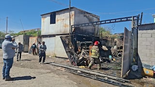 Incendio en taller de planchado de vehículos en Arequipa (VIDEO)