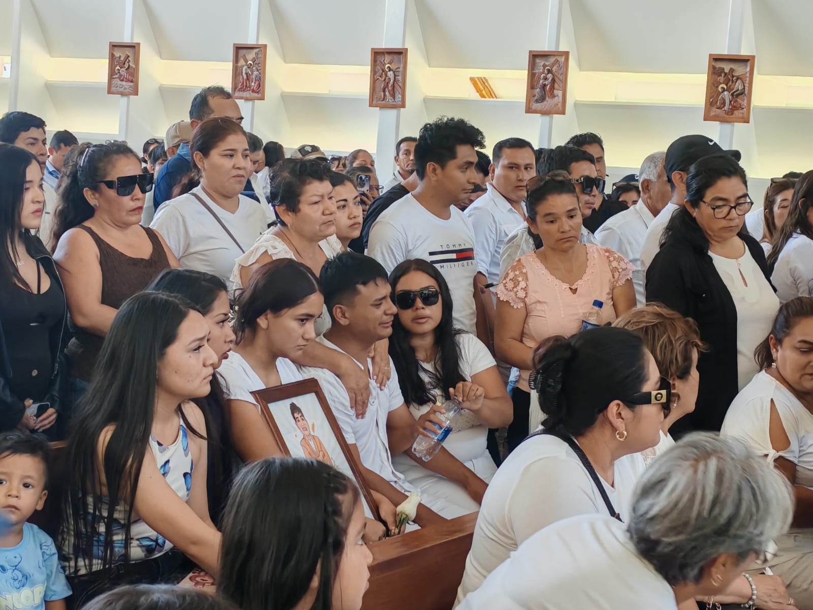 Despiden con profundo dolor al líder de la agrupación Zafiro Sensual