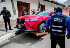 Huancayo: Vehículos fueron trasladados al depósito por estacionarse en zona rígida