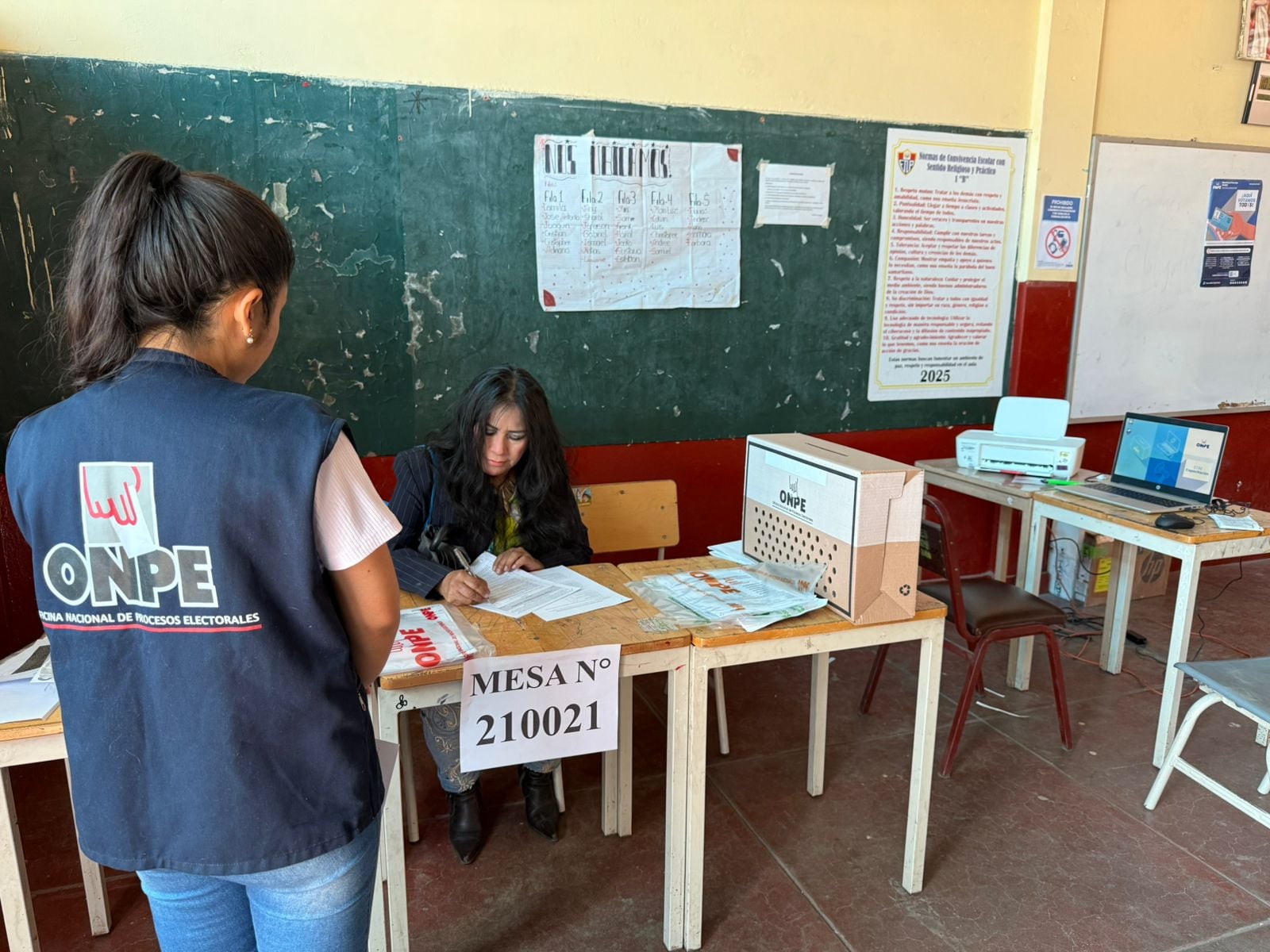 ONPE sorteará a miembros de mesa. Foto: ONPE.