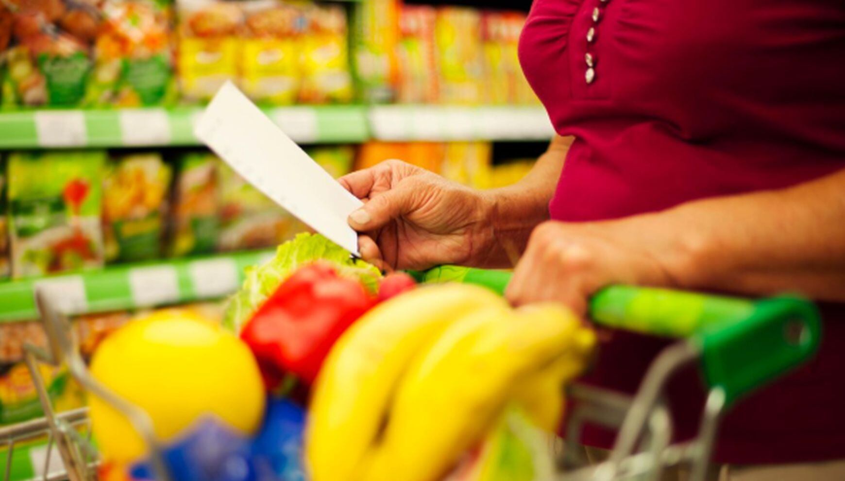 El aumento del consumo y los riesgos asociados a un eventual Fenómeno El Niño están llevando a fabricantes y distribuidores a diversificar proveedores y fortalecer sus redes logísticas para garantizar el abastecimiento. (Foto: Freepik)
