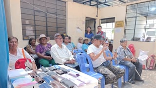 Ica: entregan lentes de medida a beneficiarios de campaña de salud visual