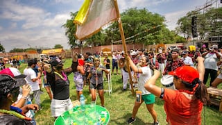 A gozar del carnaval de colores con pasacalle y un gran espectáculo