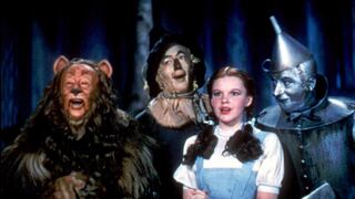 Vestido de 'El Mago de Oz' fue vendido en 1,56 millones de dólares