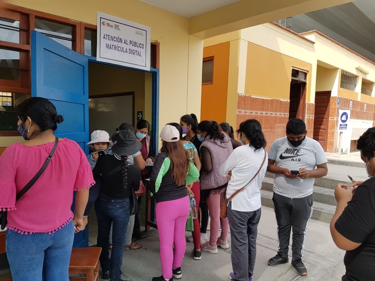 Padres esperan lograr una vacante en los colegios de su preferencia. (Foto: Correo)