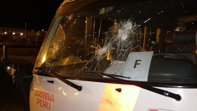 14 heridos dejó ataque de manifestantes a vehículos de Tisur (FOTOS)