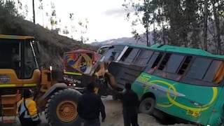 La Libertad: Plantas de eucalipto evitan que ómnibus caiga a un barranco