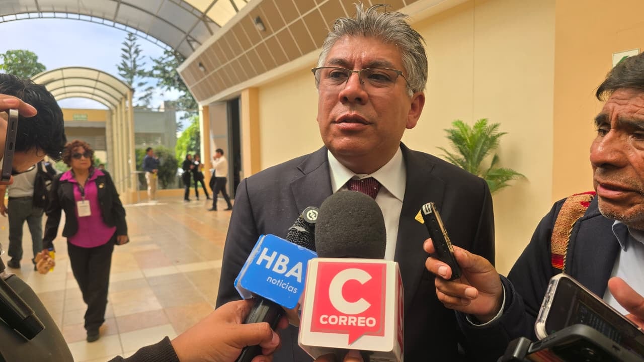 Werner Salcedo, afirmó que no acudió a votar y criticó la legitimidad de los resultados preliminares (Foto: Yunsu Pariapaza/@photo.gec)