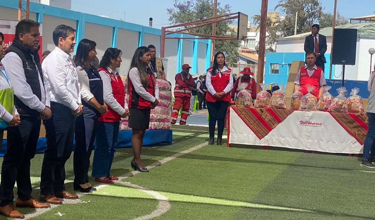 Entregan alimentos de Qaliwarma en Arequipa. (Foto: Omar Cruz)