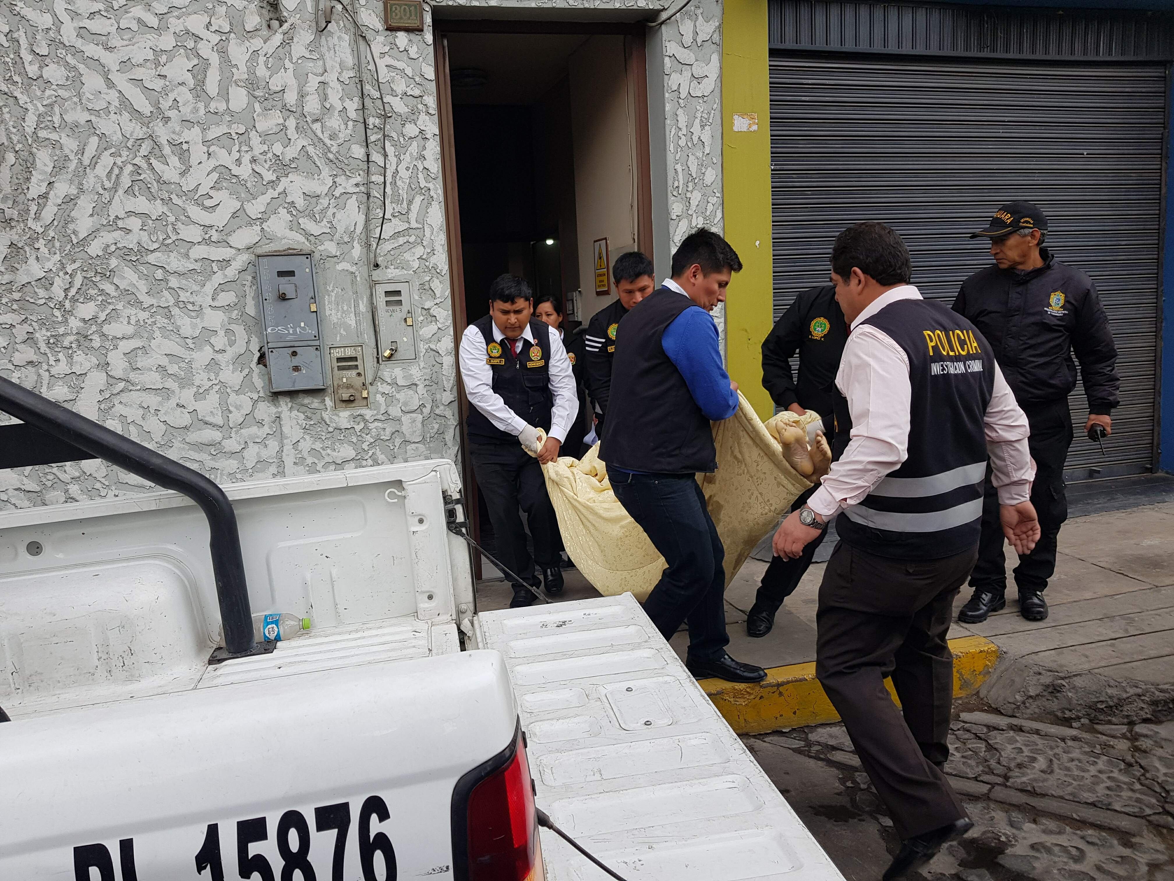 Levantamiento de cuerpo en Arequipa. Foto: GEC