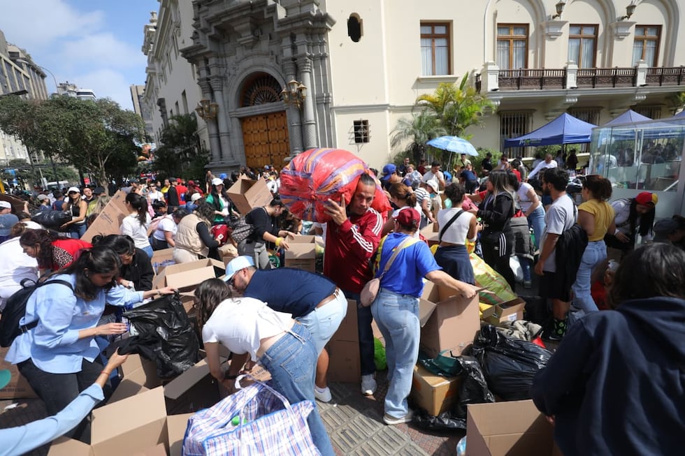 Miraflores, Surquillo y la Embajada de Venezuela en Lima son algunos de los centros de acopio habilitados para canalizar la ayuda humanitaria