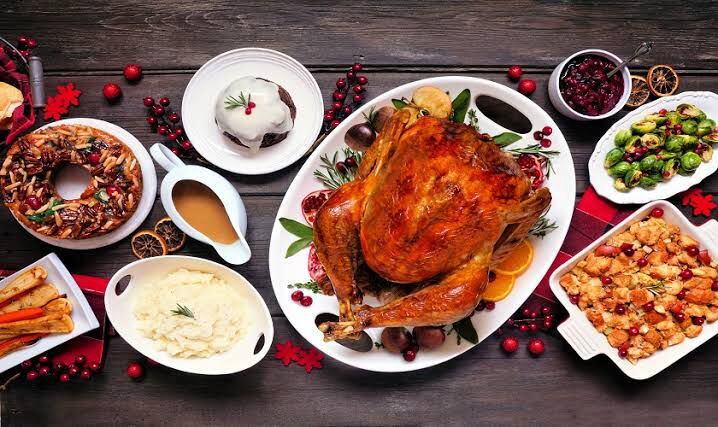 Estos y otros platos están en el “Recetario Navideño Perú 2023″ que permite preparar hasta 14 platos distintos, entre los de fondo, entradas, arroces, ensaladas, postres y galletas.