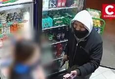 Mujer es asaltada y forzada a transferir S/ 1600 por un delincuente en minimarket de Surco (VIDEO)