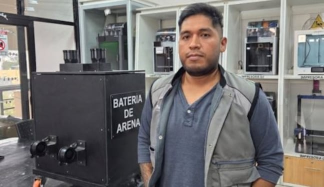 Arequipeño crea la "Batería de arena" para combatir heladas en el Perú. Foto: Andina.