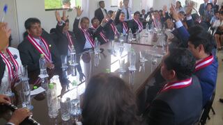 Gobernador Regional de Huánuco y consejeros terminan sesión con acusaciones por corrupción