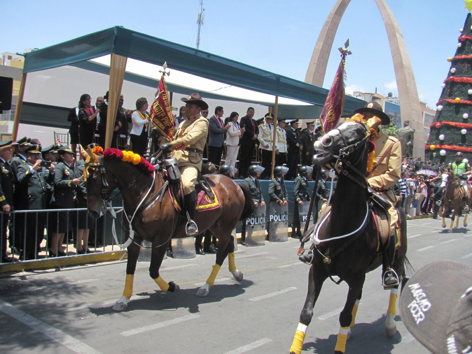 El escuadrón de caballería recordó los tiempos en que se imponía la ley en la época colonial y rural. (Foto: GEC)