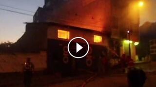 Apurímac: incendio consume vivienda y menores tuvieron que ser rescatados (Vídeo)