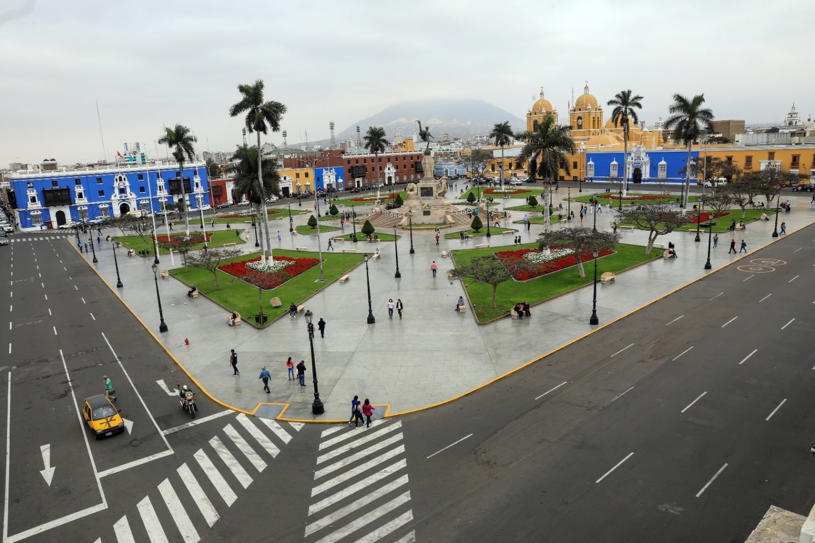 Se busca evitar la concentración de actividades que generen congestión de personas y el deterioro de esos espacios.