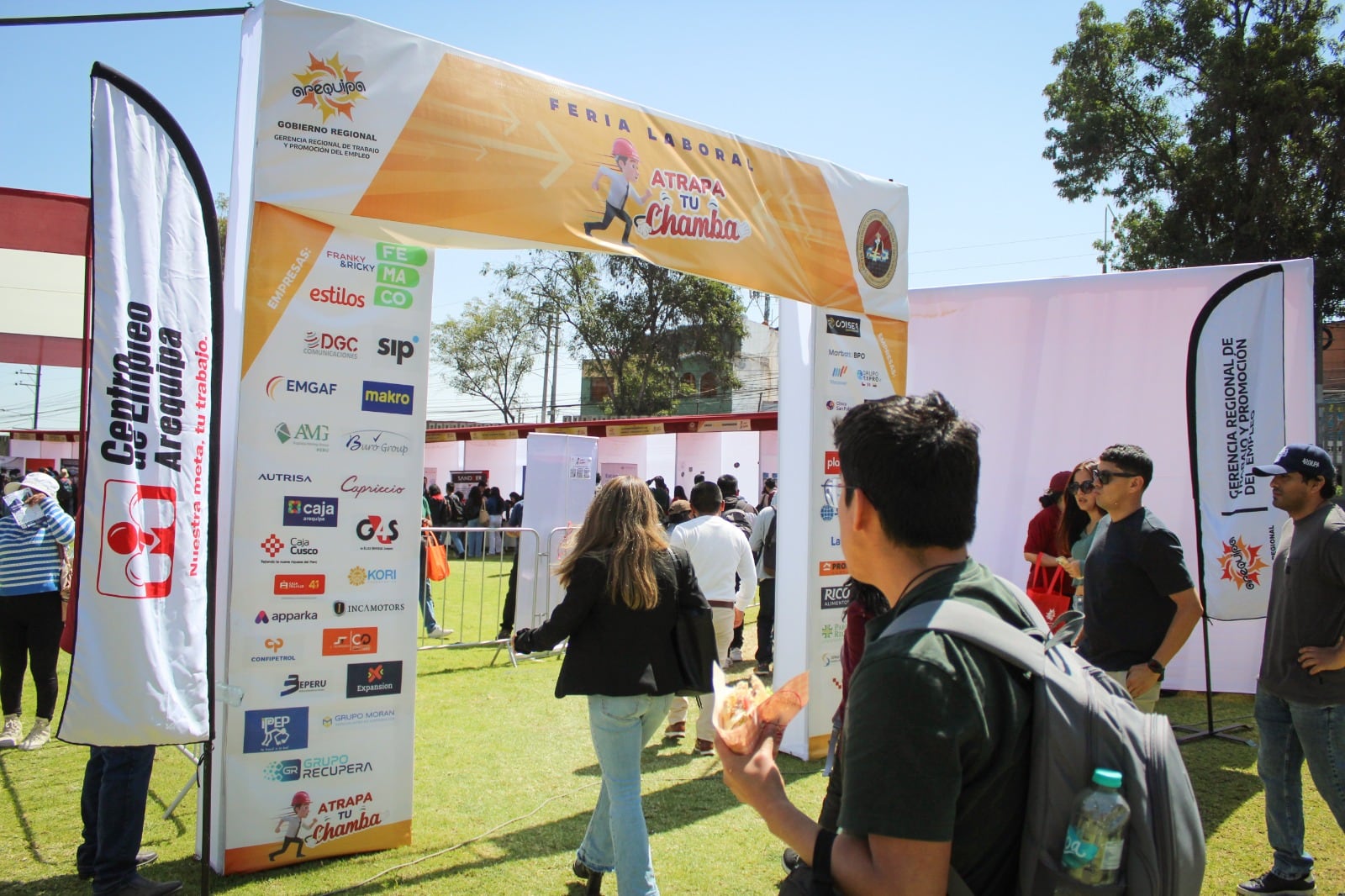 Feria laboral de “Atrapa tu Chamba” en El pedregal. (Foto: Gerencia de Trabajo)