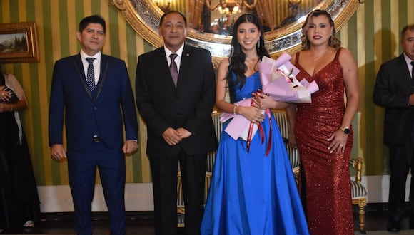 Luis Yika García, presidente electo del Club de Leones de Trujillo, realizó la pedida oficial de la reina del 72° Festival Internacional de Primavera.