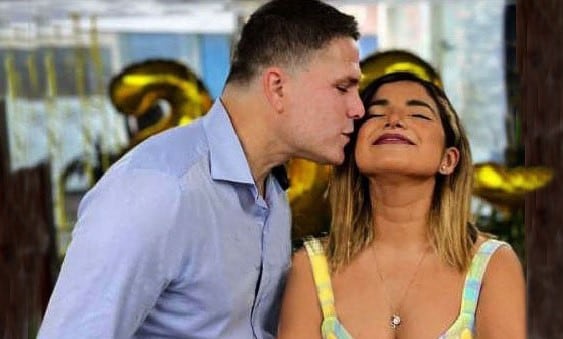 Ex arquero nacional viajó al norte donde iba actuar la cantante de Corazón Serrano.