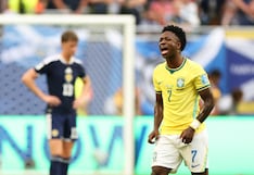 Con doblete de Vinicius, Brasil goleó 3-0 a Escocia y terminó como líder del Grupo C