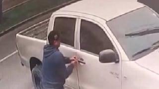 Surco: Frustran robo de una camioneta en la avenida Andrés Tinoco