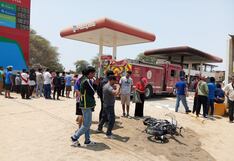 Piura: Motocicleta se incendia en grifo cuando abastecía de combustible