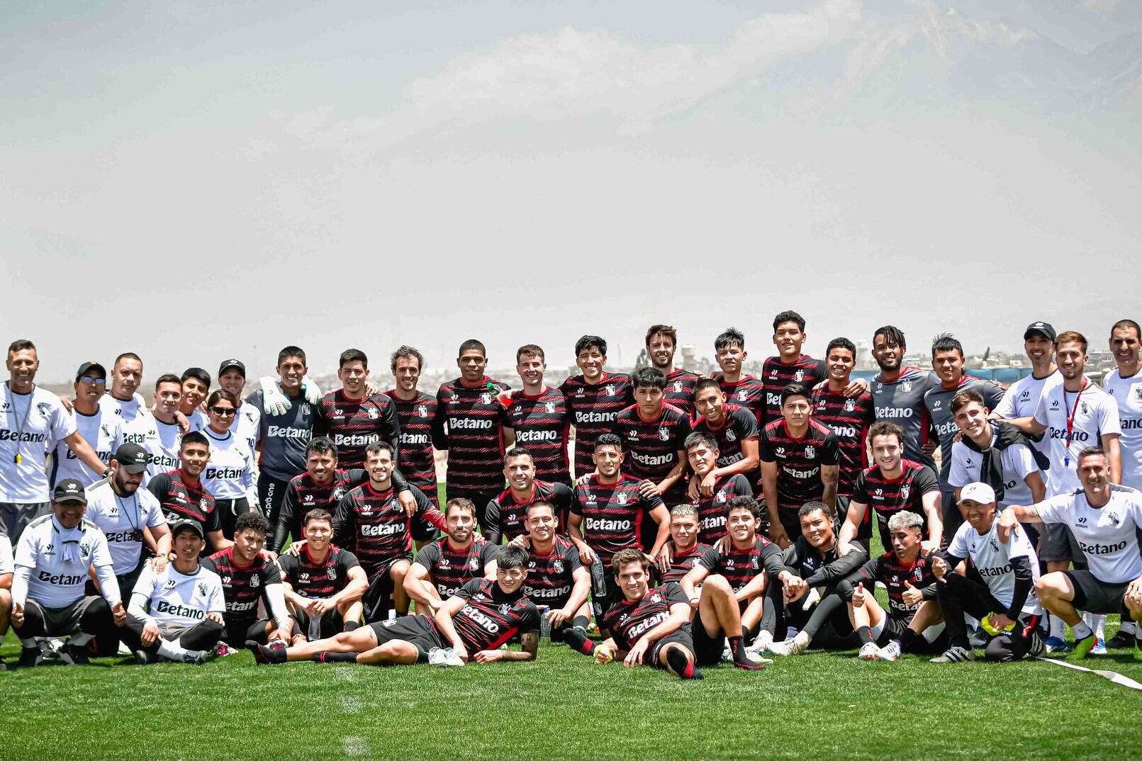 Plantel del FBC Melgar. Foto: Prensa Melgar.