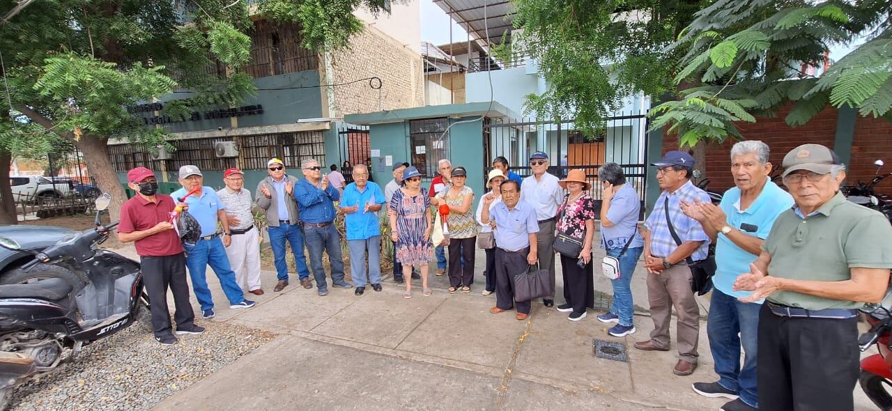 Ellos señalan que desde hace tres años han empezado a descontarles ese monto, pese a la disposición judicial