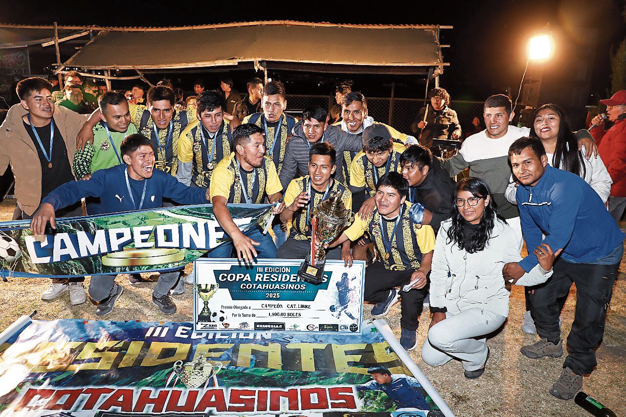 Campeón es Huracán Huaynacotas campeón en categoría Libre. Foto: GEC.