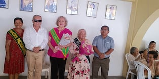 La jornada estuvo marcada por momentos de confraternidad, reconocimientos y muestras de cariño hacia las madres asistentes.