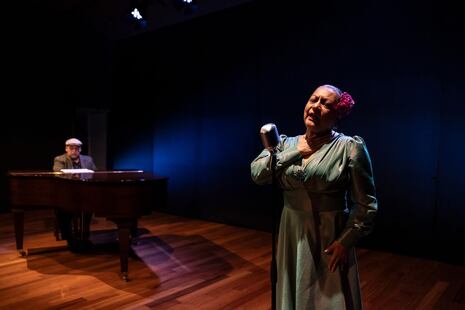 “Cenizas” regresa con 9 funciones en Miraflores: boleros y memoria vuelven al escenario