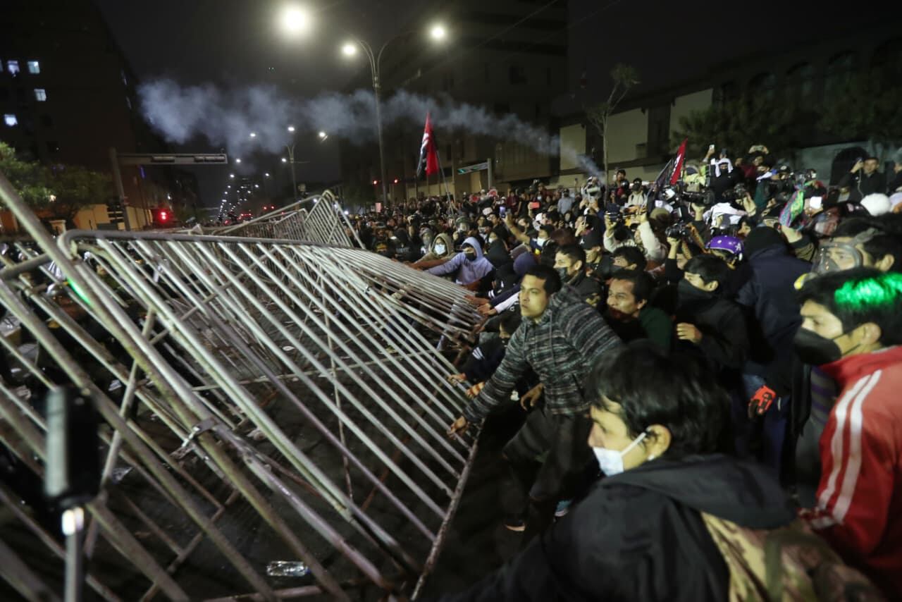 En los últimos días sectores juveniles vienen protagonizando en Lima jornadas de protesta contra el Ejecutivo y el Parlamento.