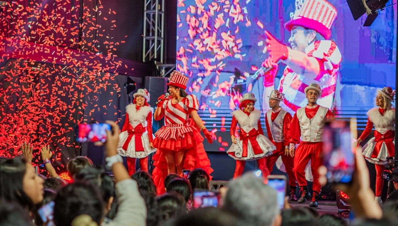 La reconocida cantante alegrará el espíritu navideño hoy, con un show imperdible