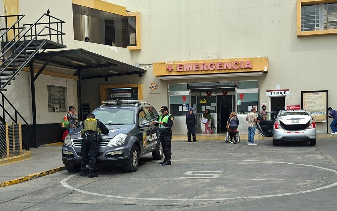 Área de Emergencia en el hospital Honorio Delgado Espinoza. Foto: Pedro Torres/GEC.