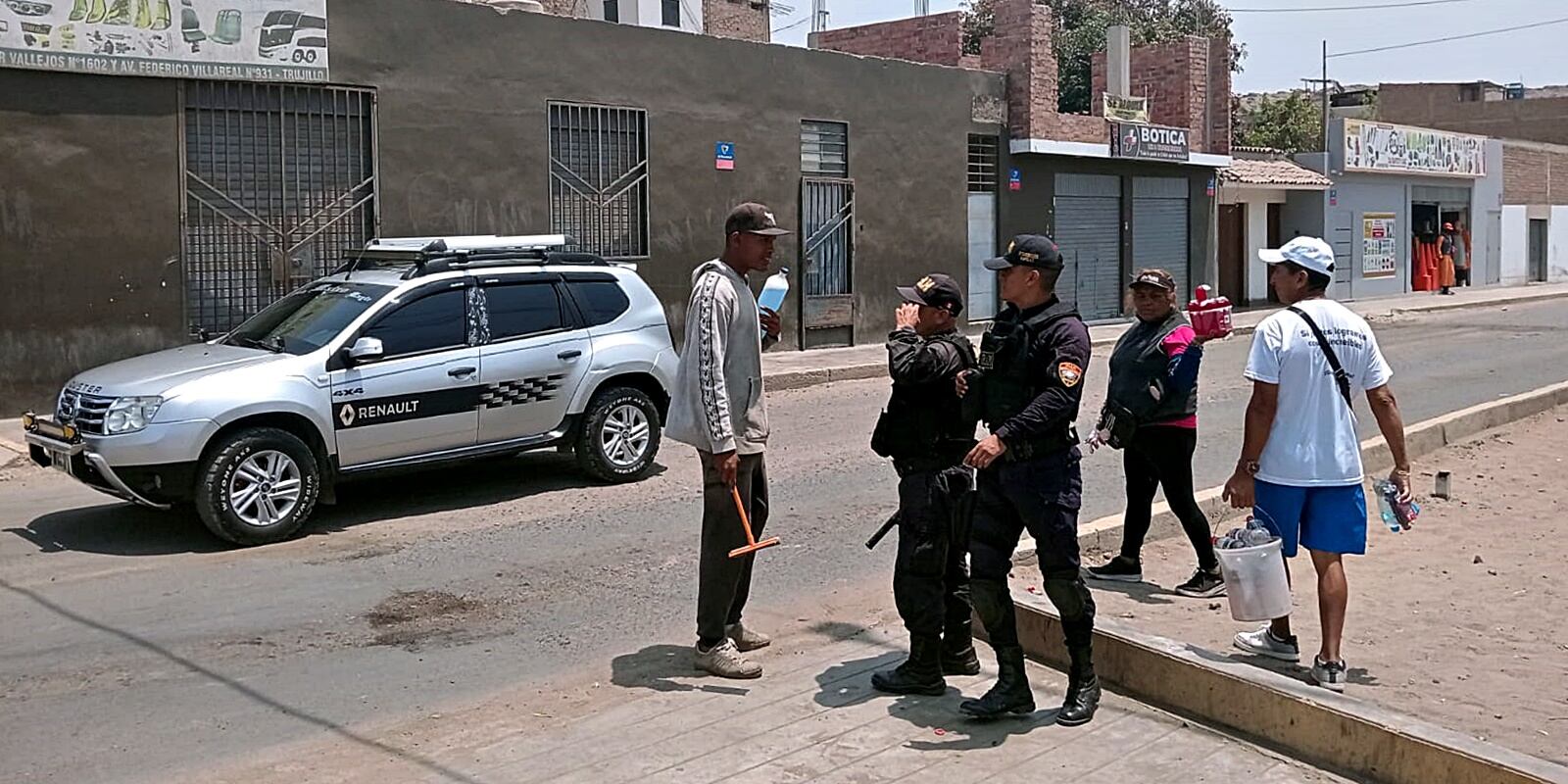 Serenos de la comuna de Trujillo acudieron al llamado de los choferes que eran víctimas de agresiones verbales y físicas.