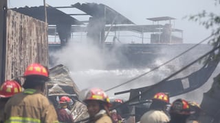 Incendio en Campoy, San Juan de Lurigancho es controlado tras movilizar 16 unidades de bomberos